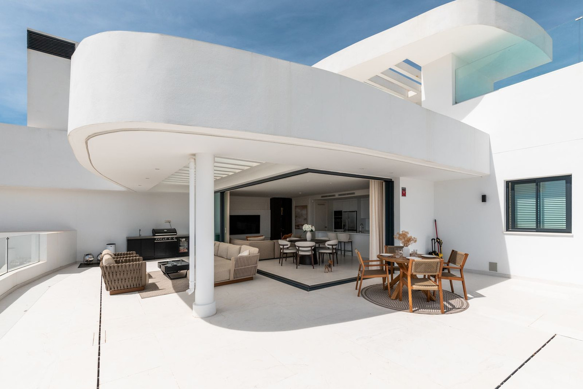 Penthouse te koop in Marbella | 3 slaapkamers H5411542