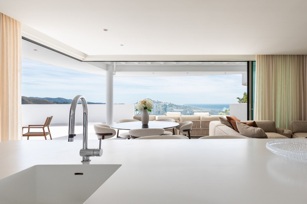 Penthouse te koop in Marbella | 3 slaapkamers H5411542