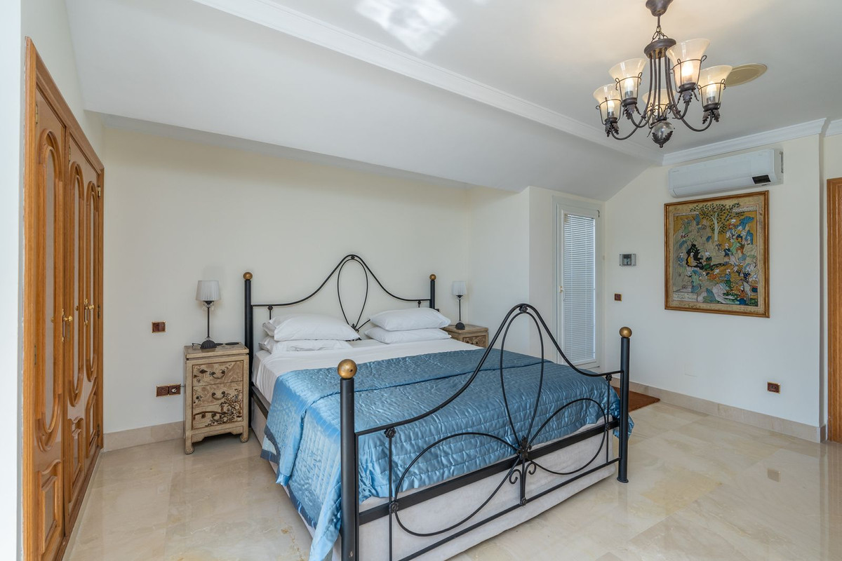 Penthouse te koop in Marbella | 5 slaapkamers H5421190