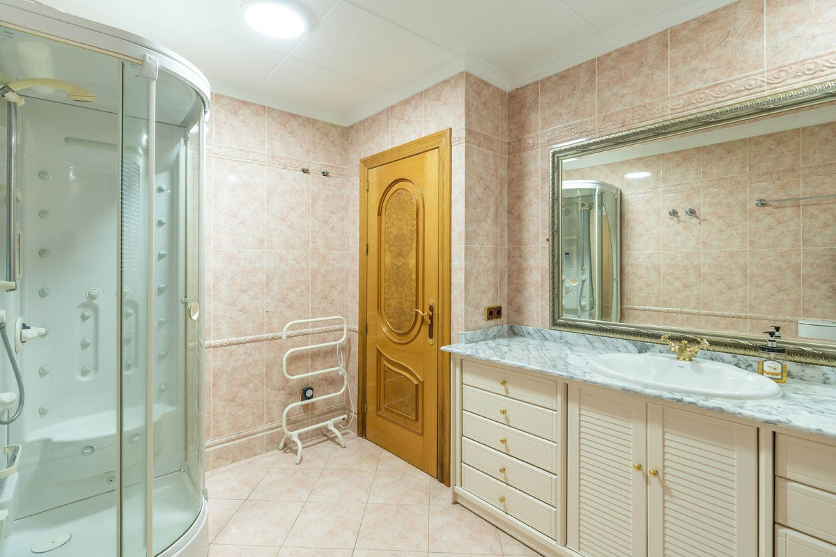 Penthouse te koop in Marbella | 5 slaapkamers H5421190