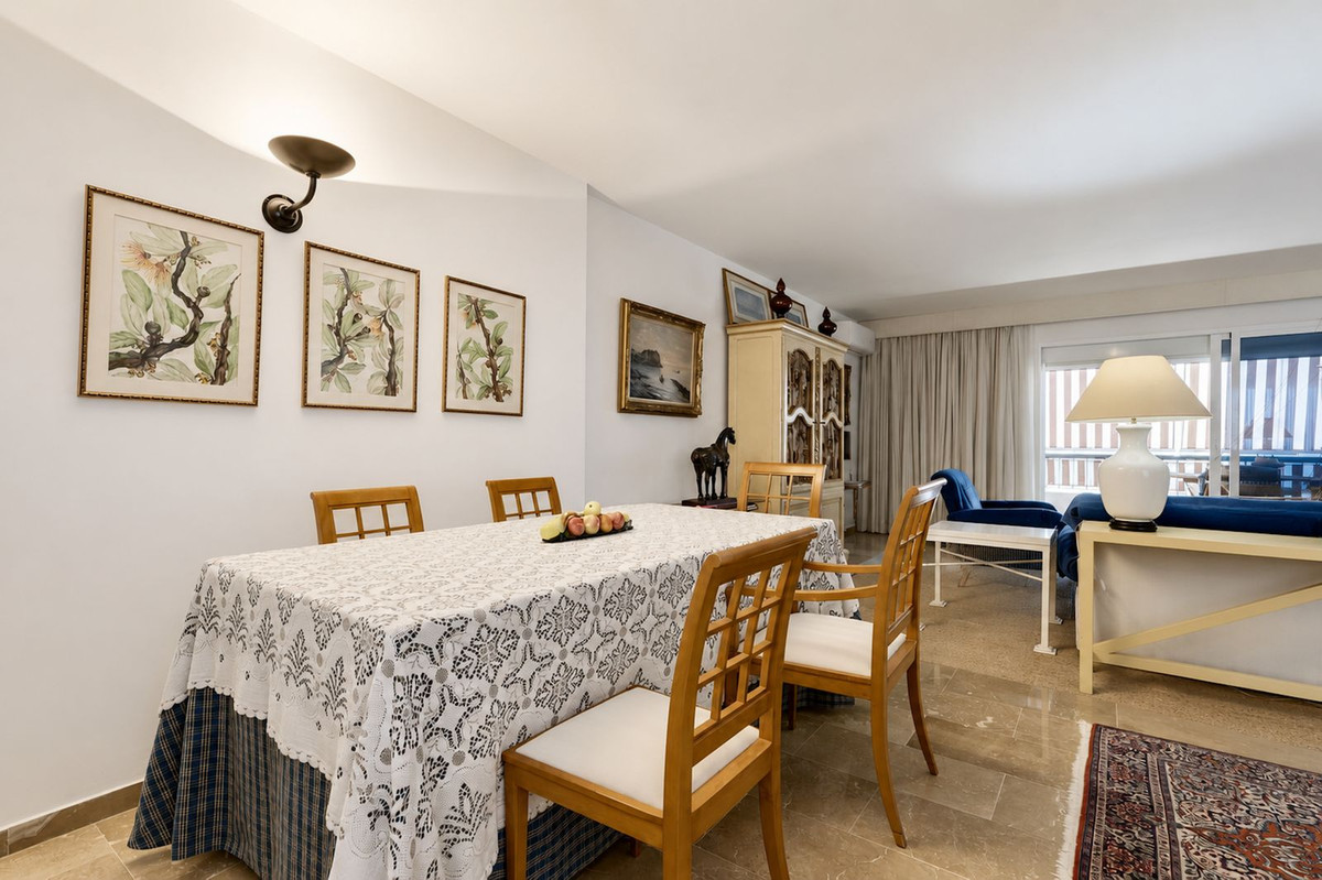 Appartement te koop in Marbella | 3 slaapkamers H5421922