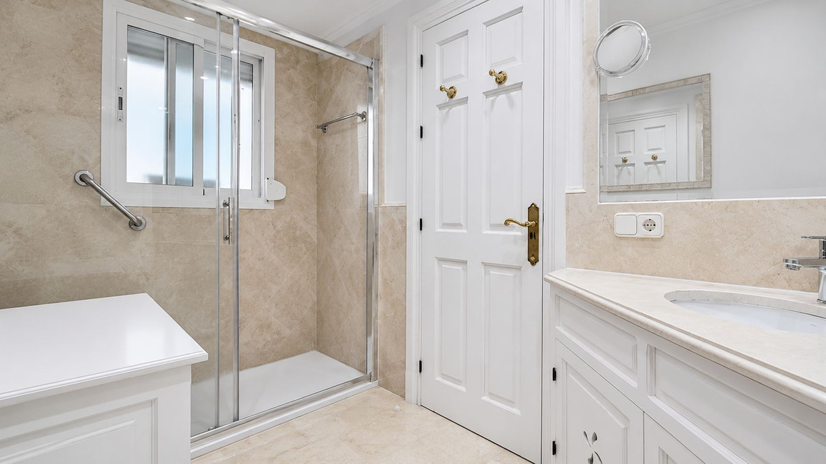 Appartement te koop in Marbella | 3 slaapkamers H5421922