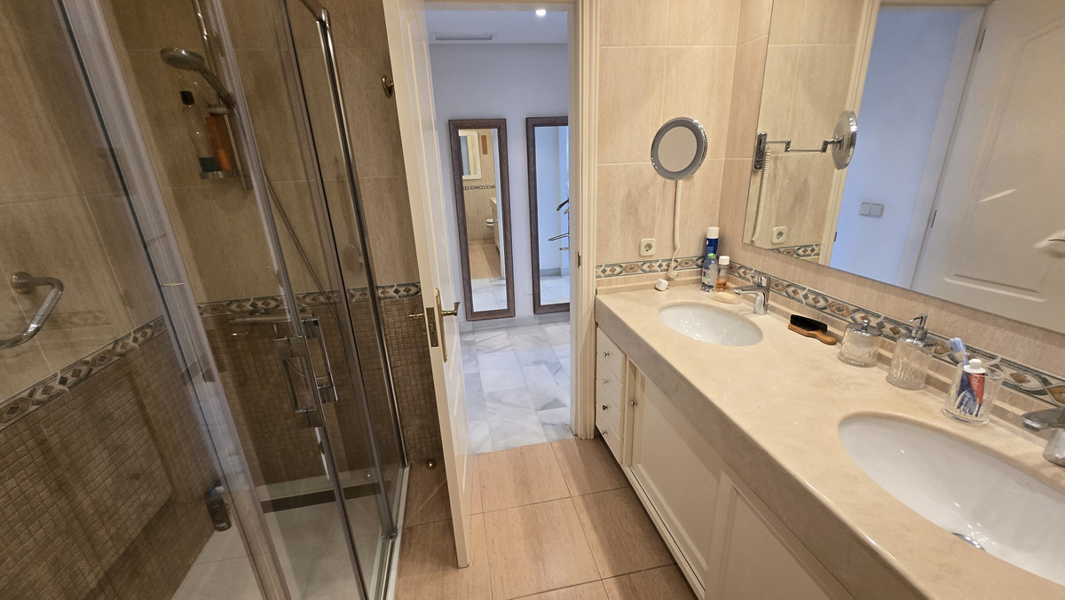 Percelen te koop in Marbella | 2 slaapkamers H5426344