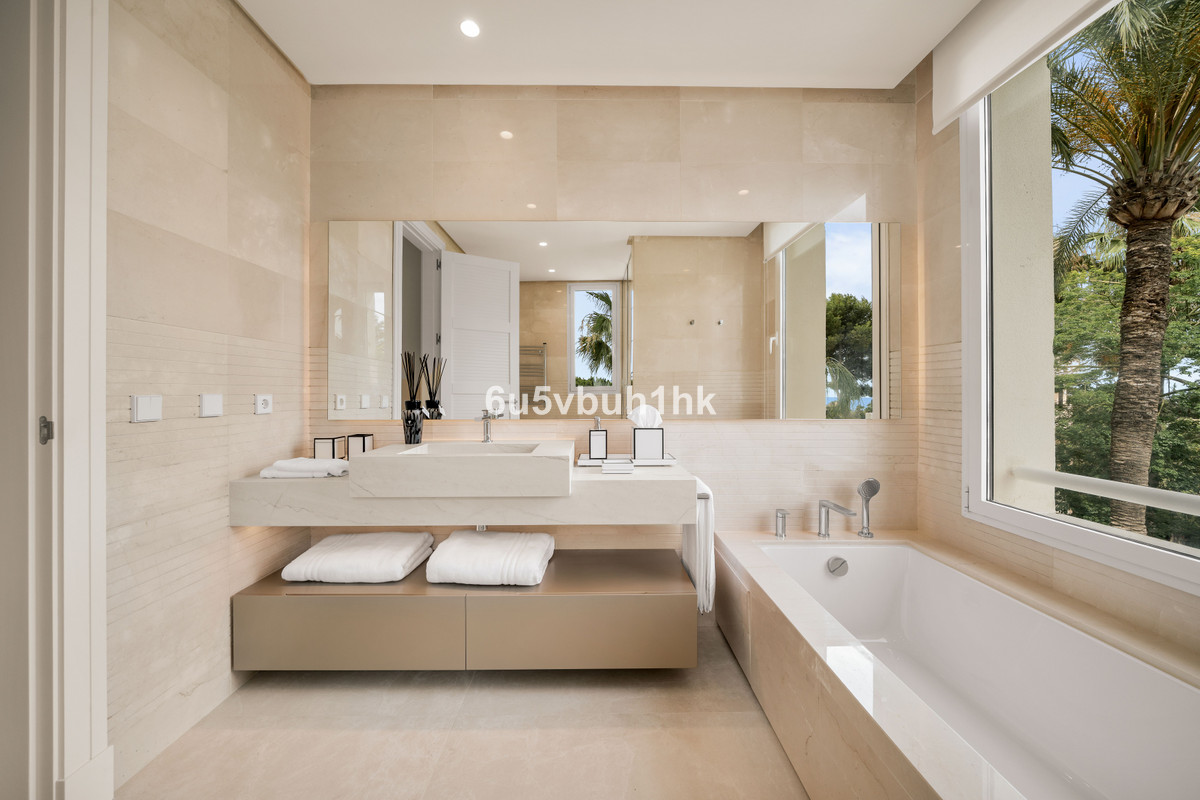 Huis te koop in Marbella | 3 slaapkamers H5430985
