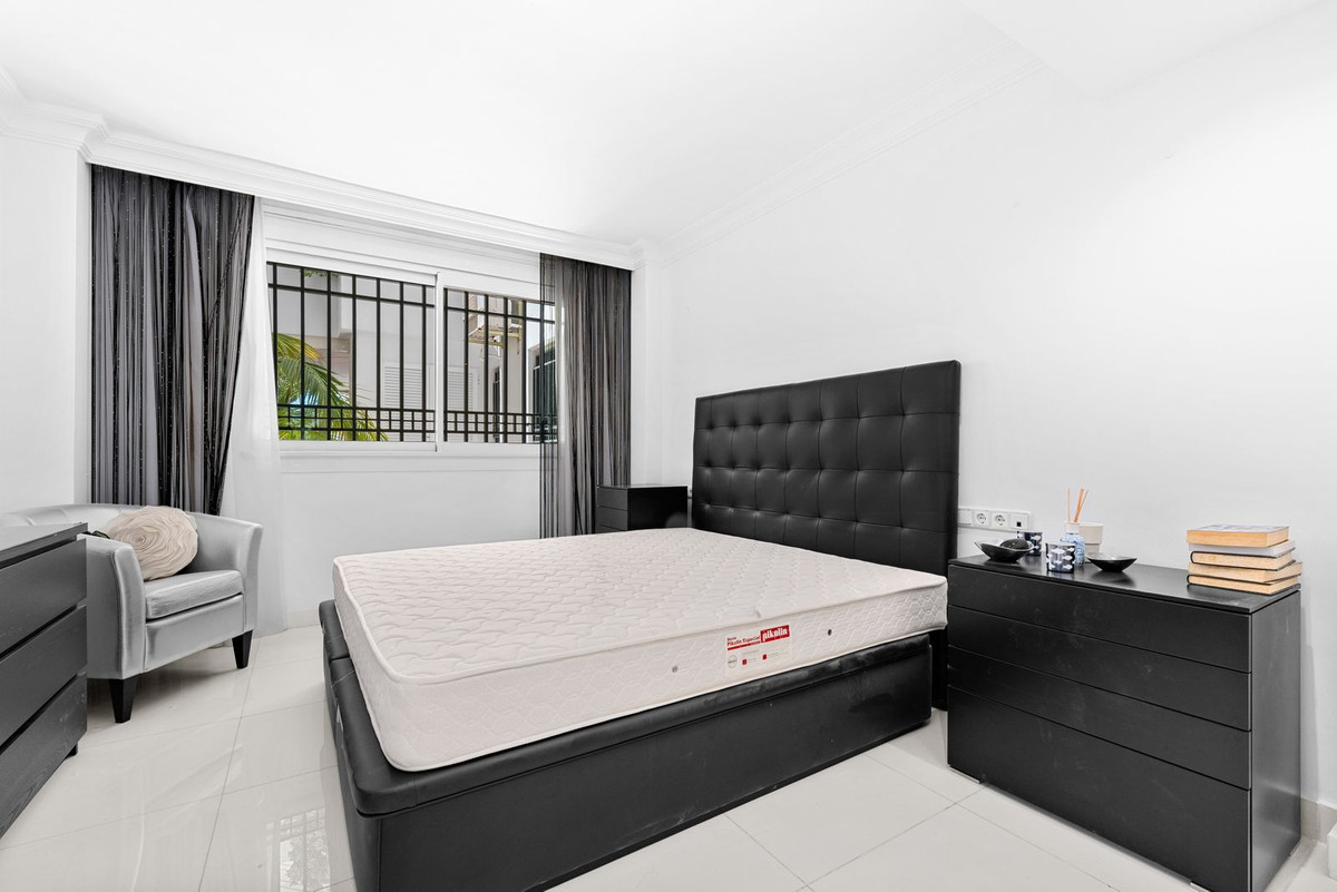 Appartement te koop in Marbella | 4 slaapkamers H5435026