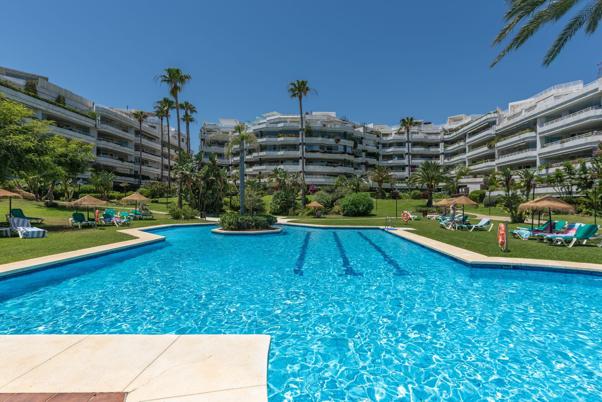 Appartement te koop in Marbella | 4 slaapkamers H5435026