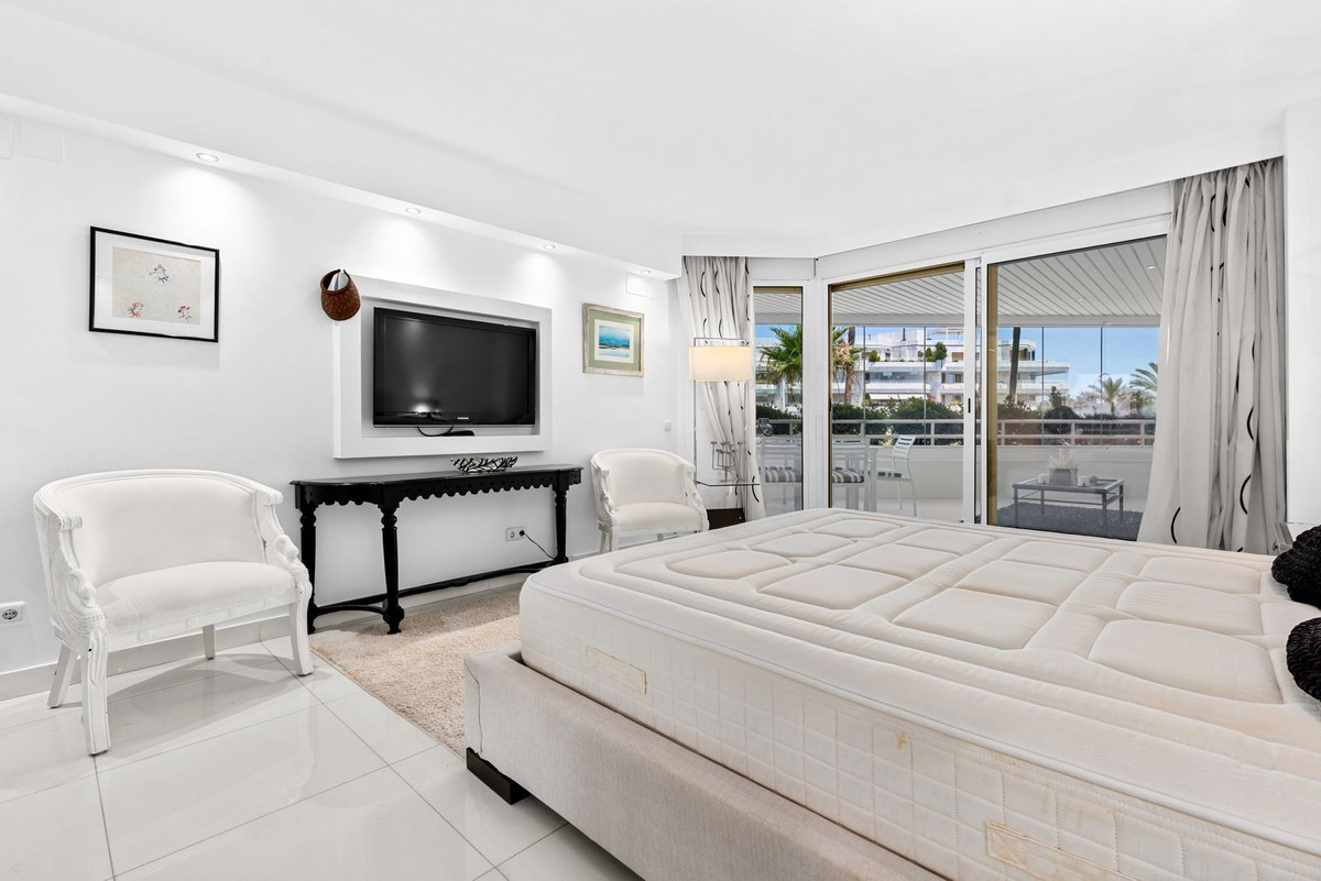 Appartement te koop in Marbella | 4 slaapkamers H5435026