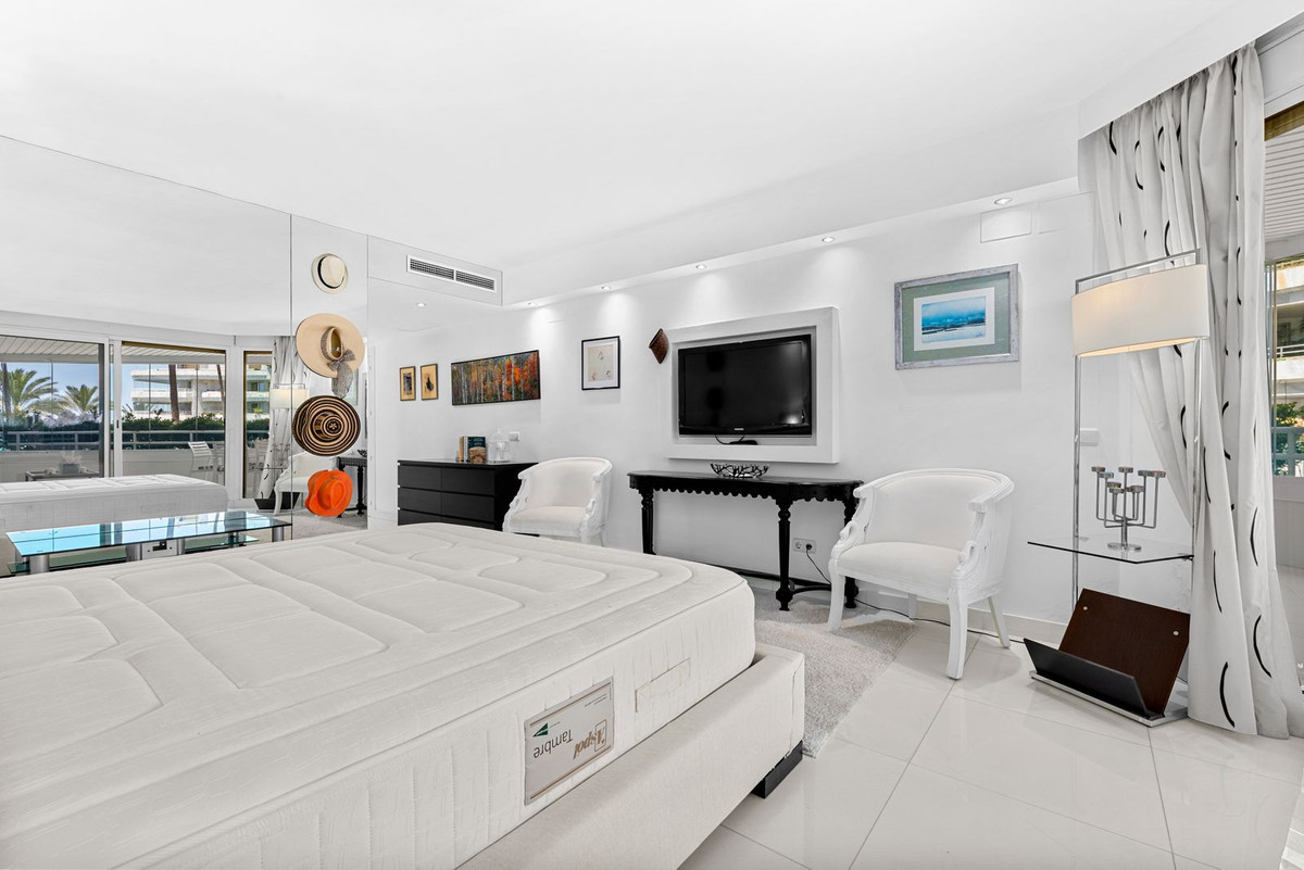 Appartement te koop in Marbella | 4 slaapkamers H5435026