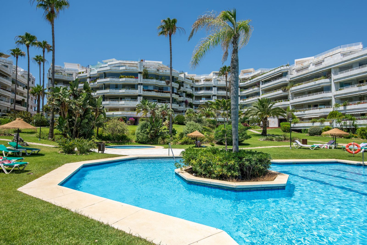 Appartement te koop in Marbella | 4 slaapkamers H5435026