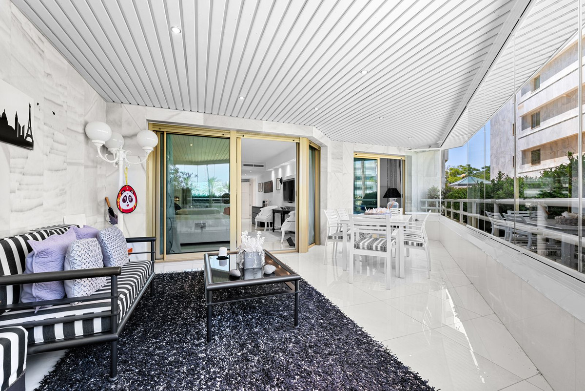 Appartement te koop in Marbella | 4 slaapkamers H5435026