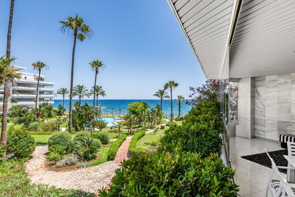 Appartement te koop in Marbella | 4 slaapkamers H5435026