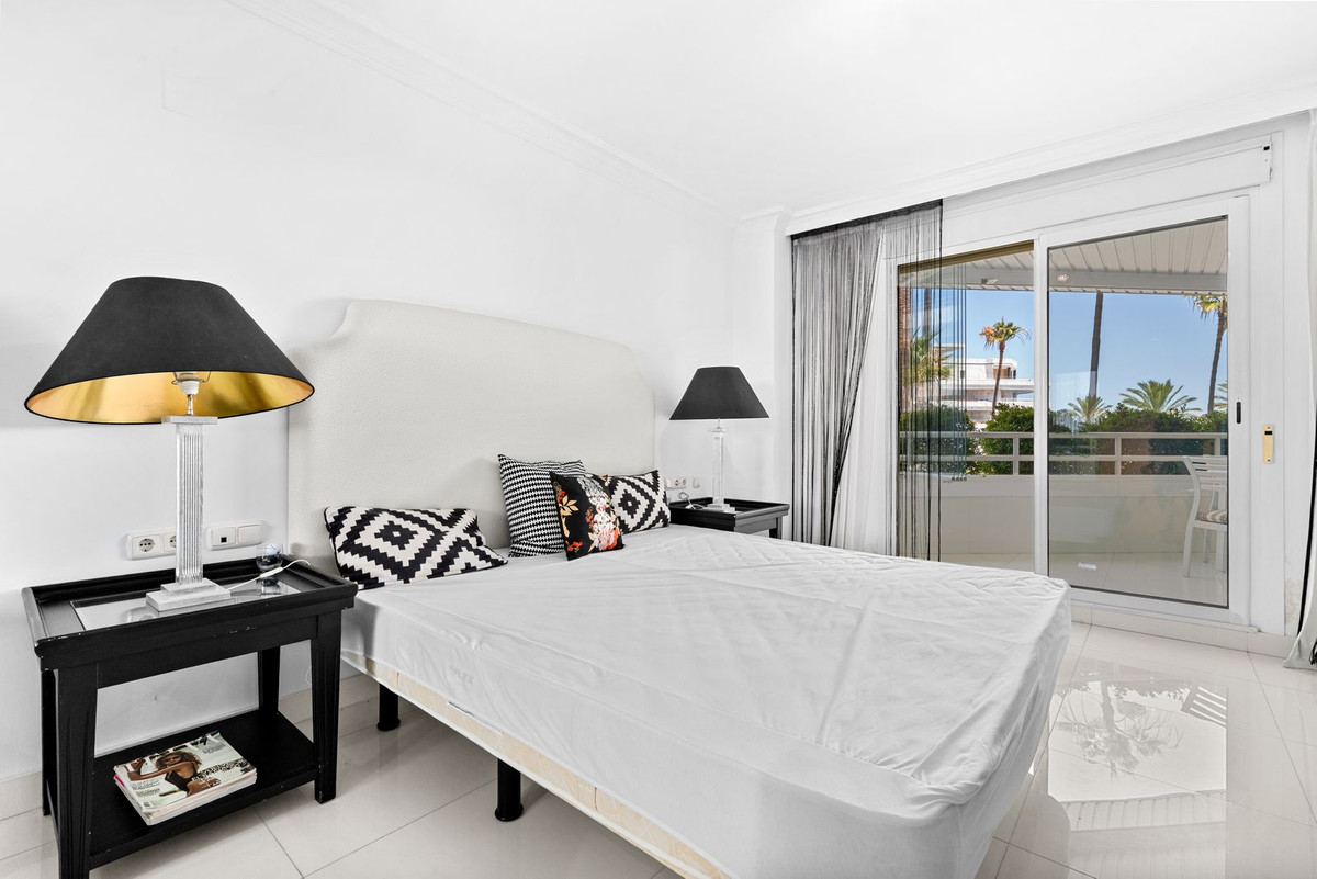 Appartement te koop in Marbella | 4 slaapkamers H5435026