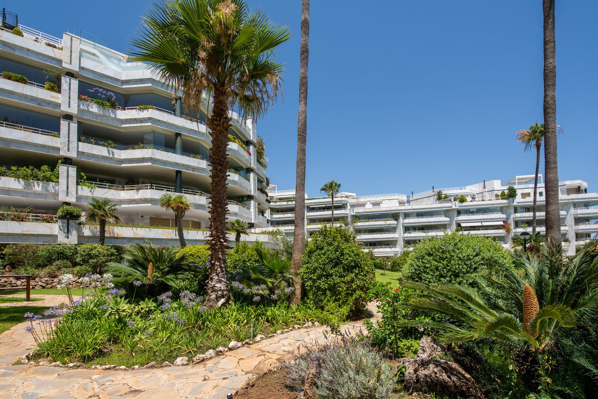 Appartement te koop in Marbella | 4 slaapkamers H5435026
