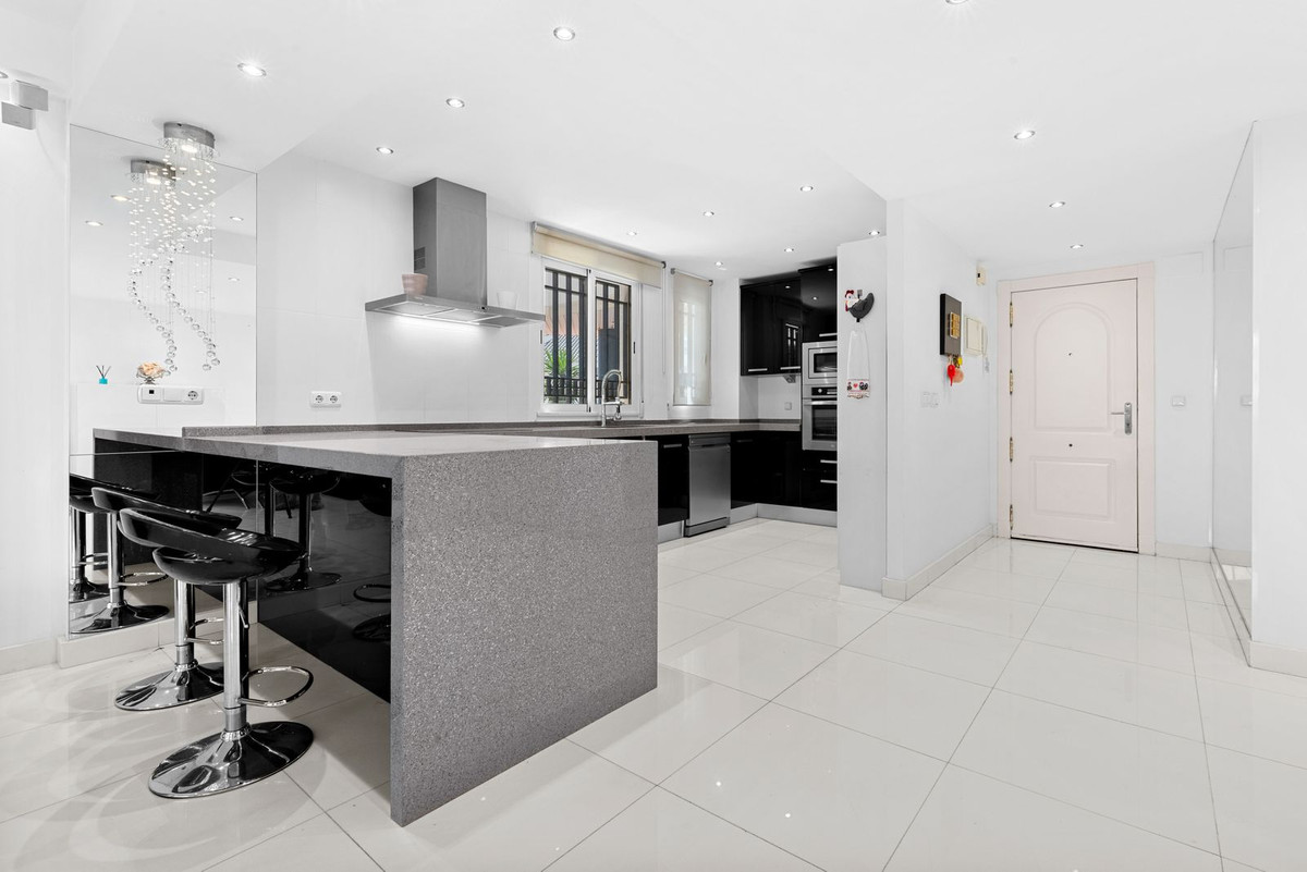 Appartement te koop in Marbella | 4 slaapkamers H5435026