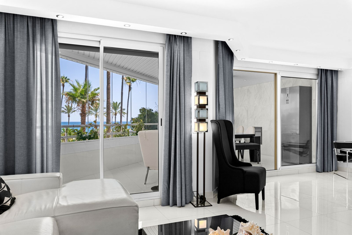 Appartement te koop in Marbella | 4 slaapkamers H5435026