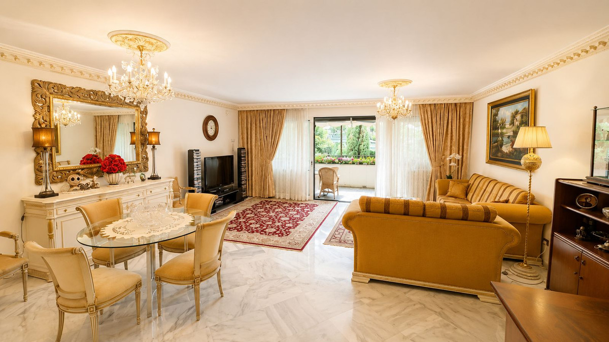 Appartement te koop in Marbella | 3 slaapkamers H5437207