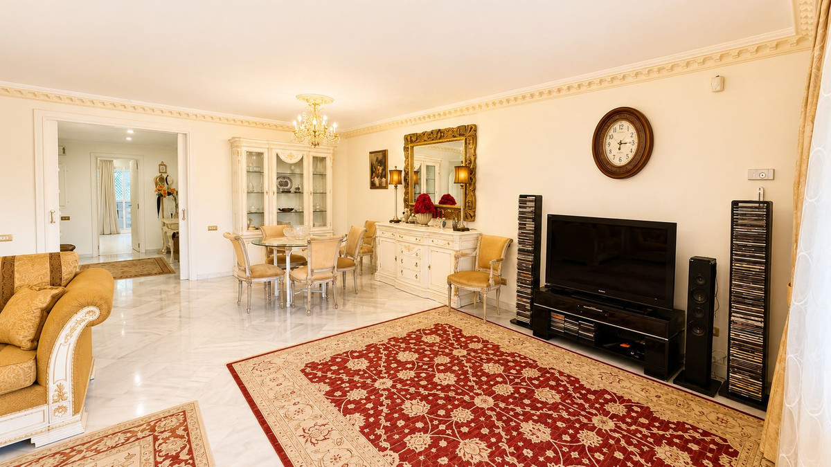 Appartement te koop in Marbella | 3 slaapkamers H5437207