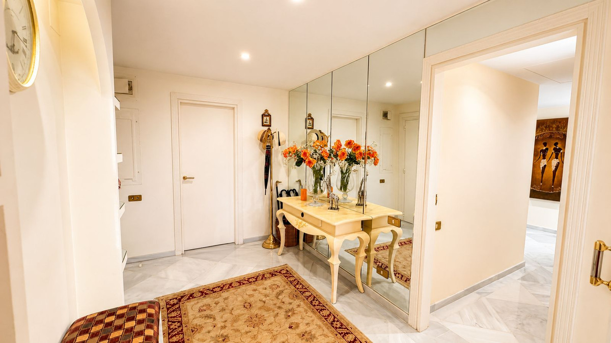 Appartement te koop in Marbella | 3 slaapkamers H5437207