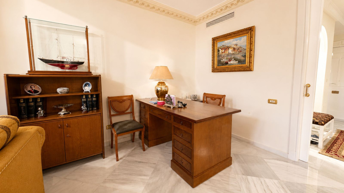 Appartement te koop in Marbella | 3 slaapkamers H5437207