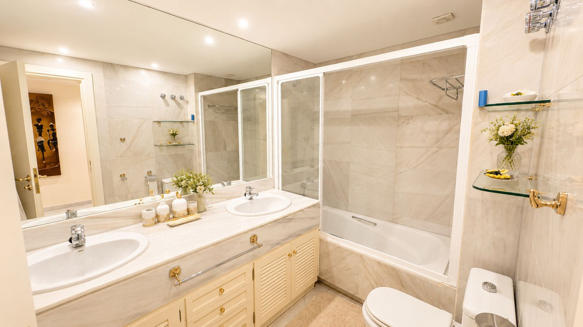 Appartement te koop in Marbella | 3 slaapkamers H5437207