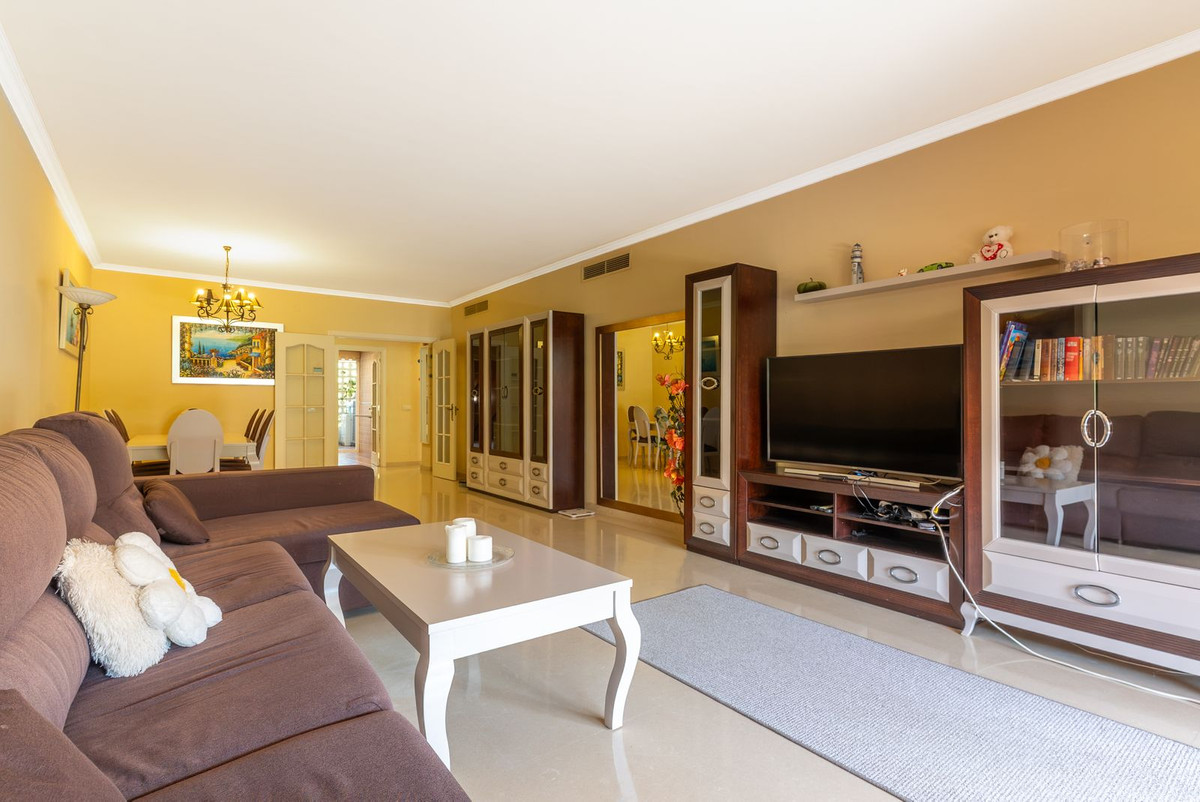 Appartement te koop in Marbella | 2 slaapkamers H5446447