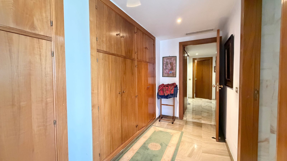 Appartement te koop in Marbella | 3 slaapkamers H5448196