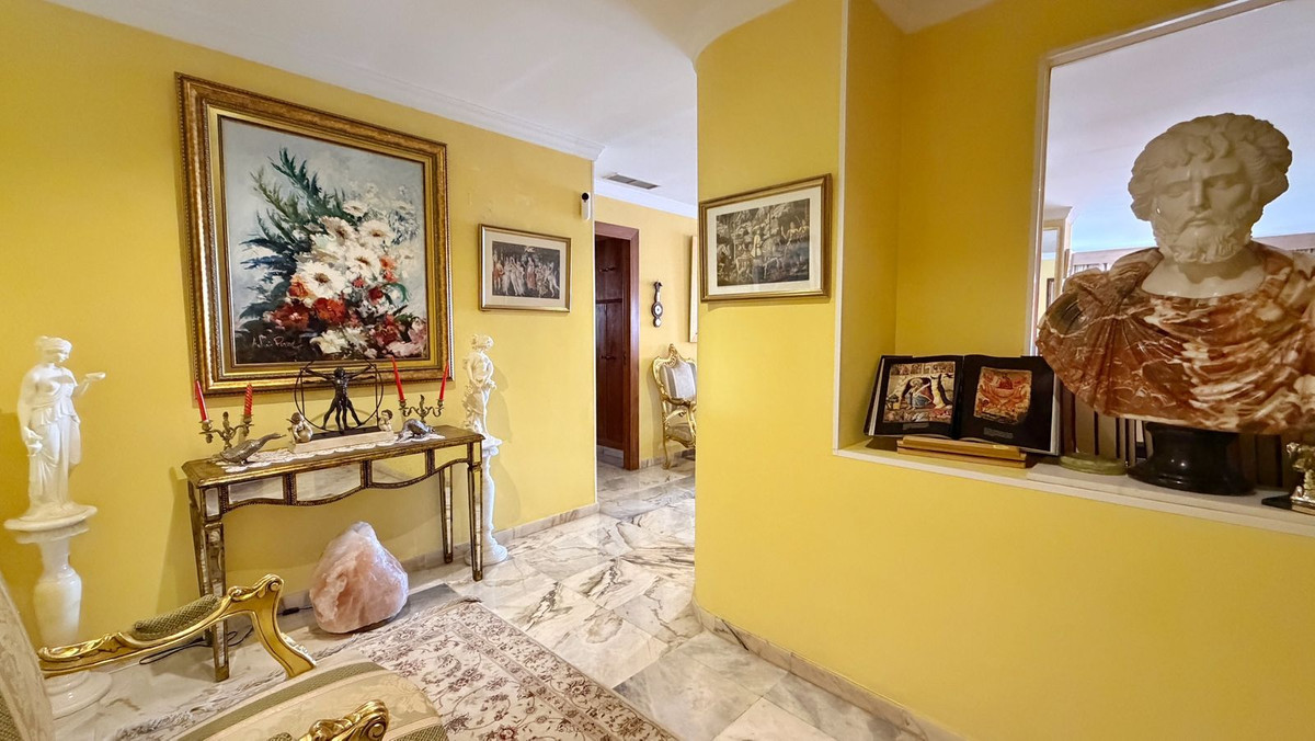 Appartement te koop in Marbella | 3 slaapkamers H5448196