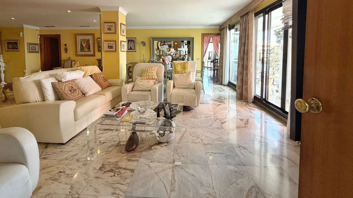 Appartement te koop in Marbella | 3 slaapkamers H5448196