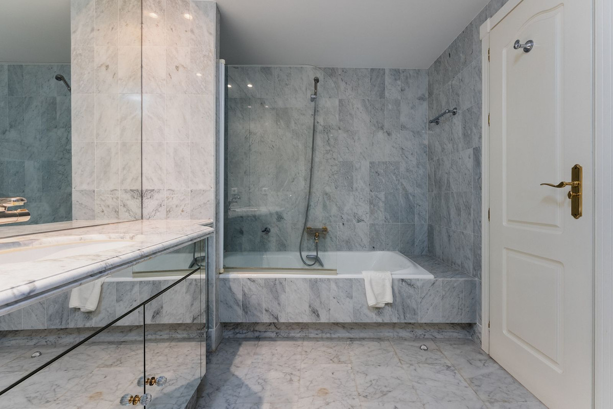 Appartement te koop in Marbella | 3 slaapkamers H5457541