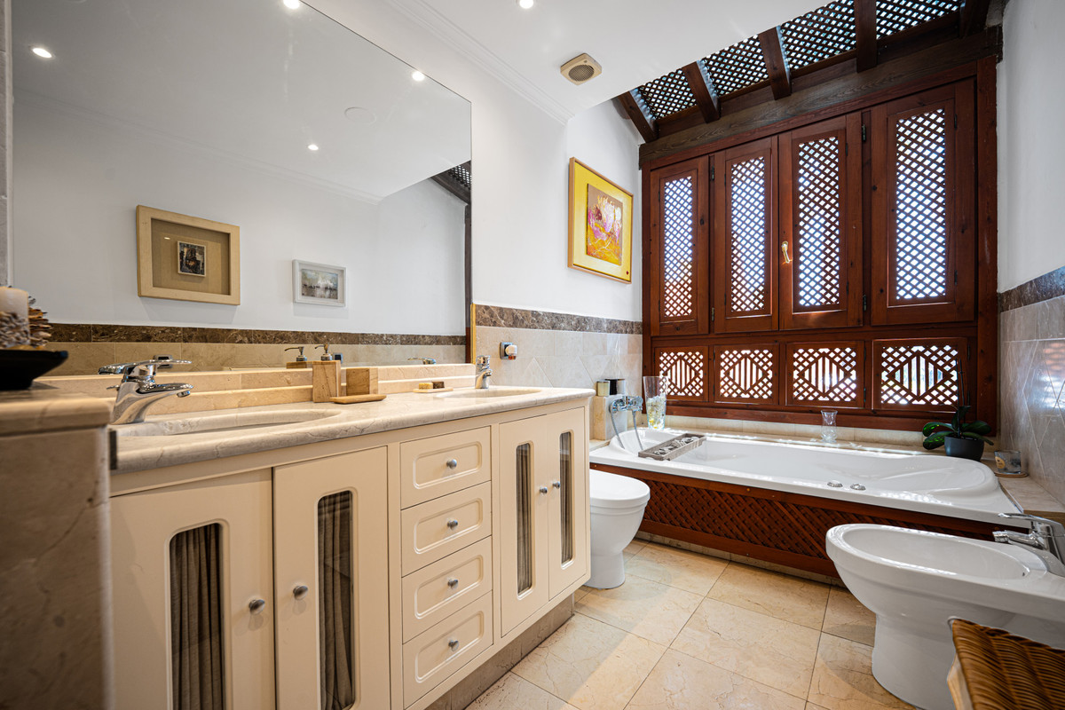 Penthouse te koop in Marbella | 5 slaapkamers H5465002