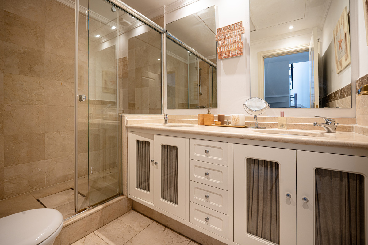 Penthouse te koop in Marbella | 5 slaapkamers H5465002