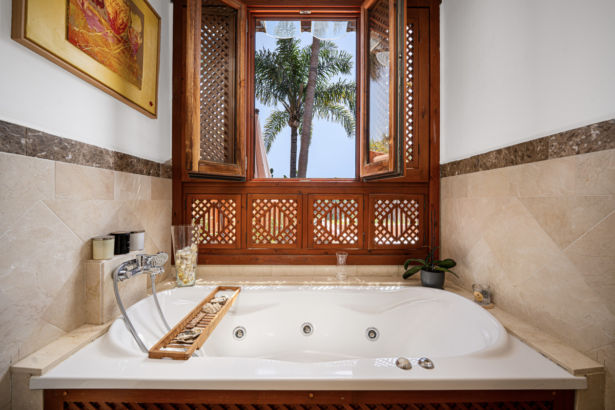 Penthouse te koop in Marbella | 5 slaapkamers H5465002