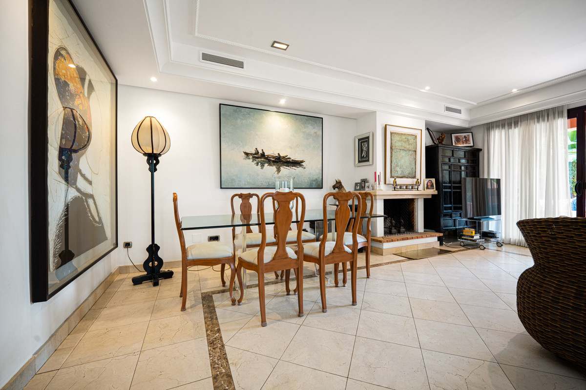 Penthouse te koop in Marbella | 5 slaapkamers H5465002
