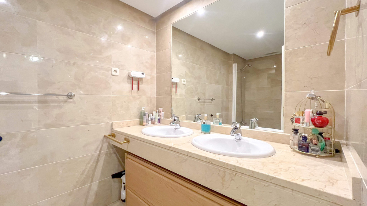 Appartement te koop in Marbella | 2 slaapkamers H5470645