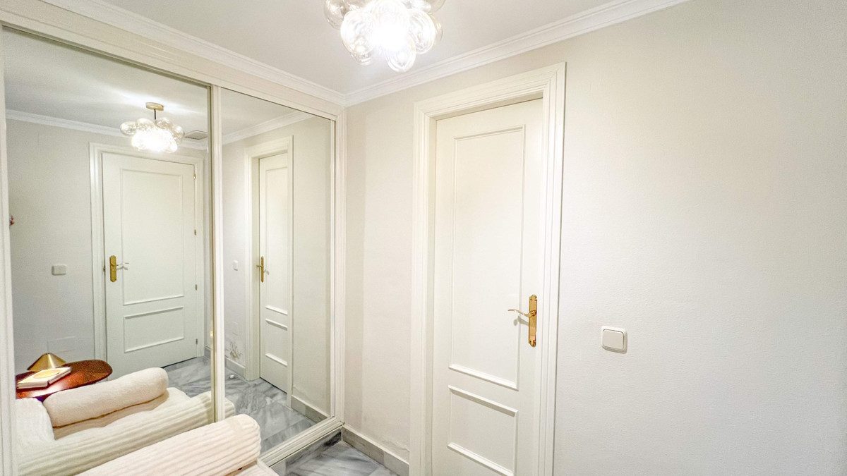 Appartement te koop in Marbella | 2 slaapkamers H5470645