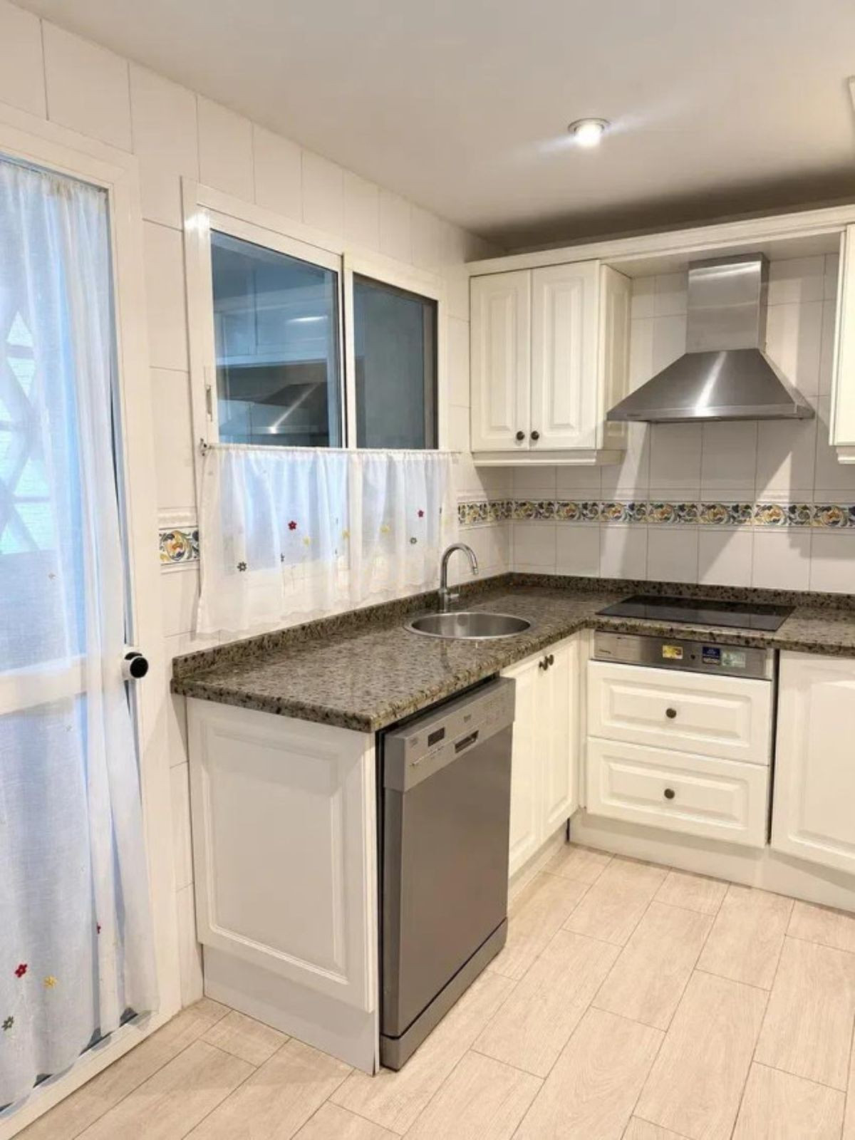 Appartement te koop in Marbella | 2 slaapkamers H5471875