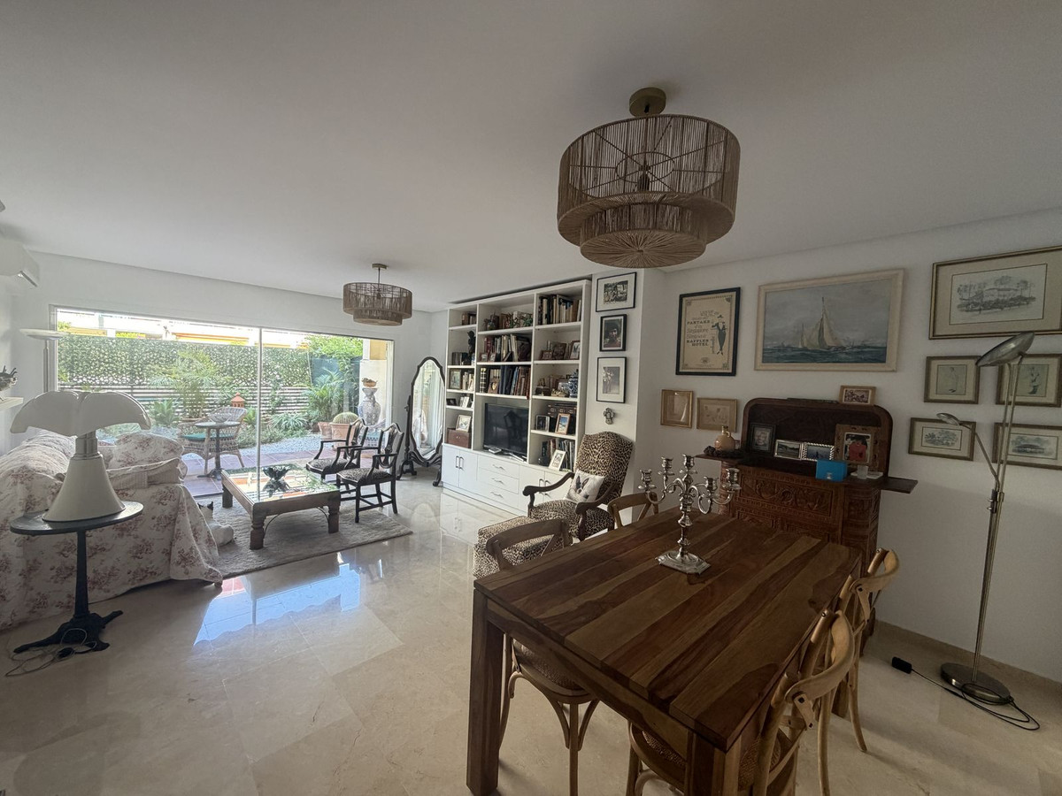 Appartement te koop in Marbella | 3 slaapkamers H5472046