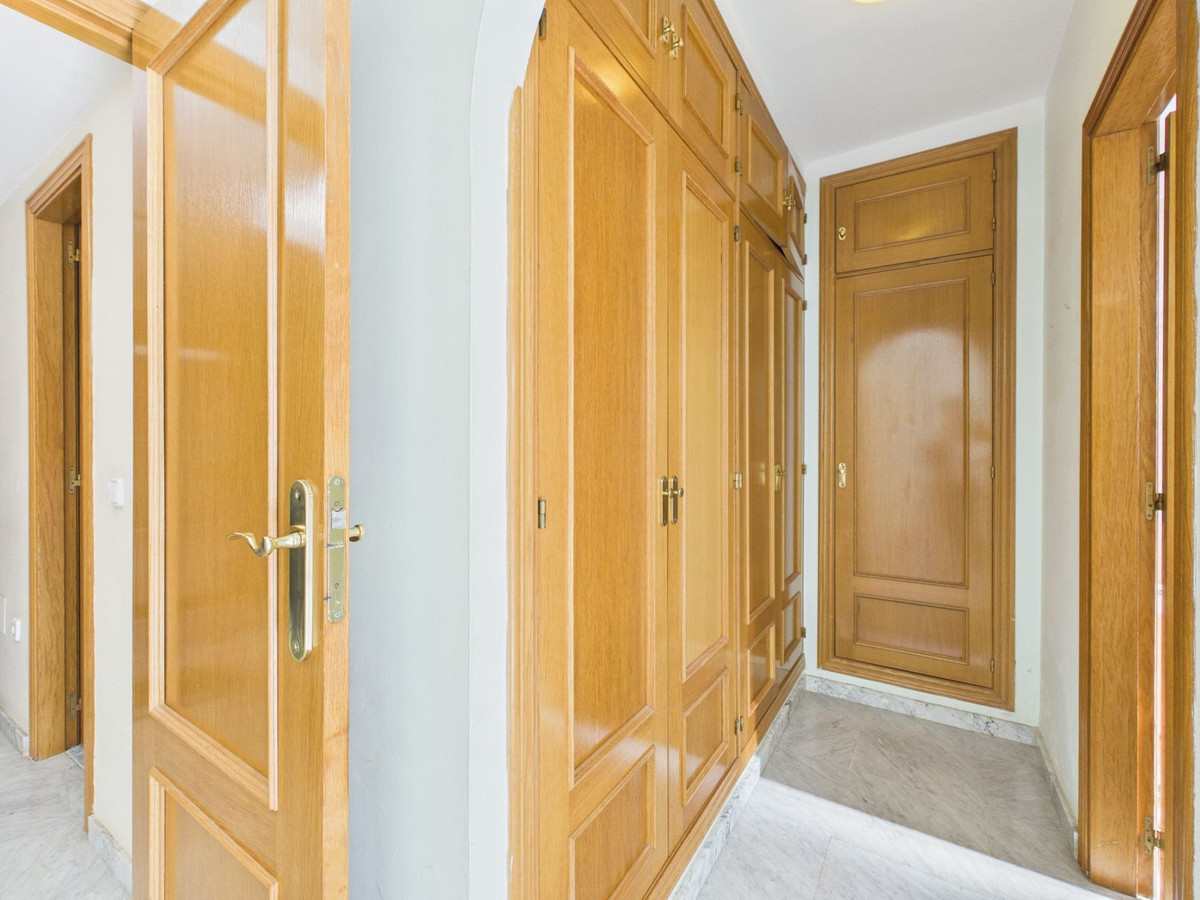 Appartement te koop in Marbella | 4 slaapkamers H5472127