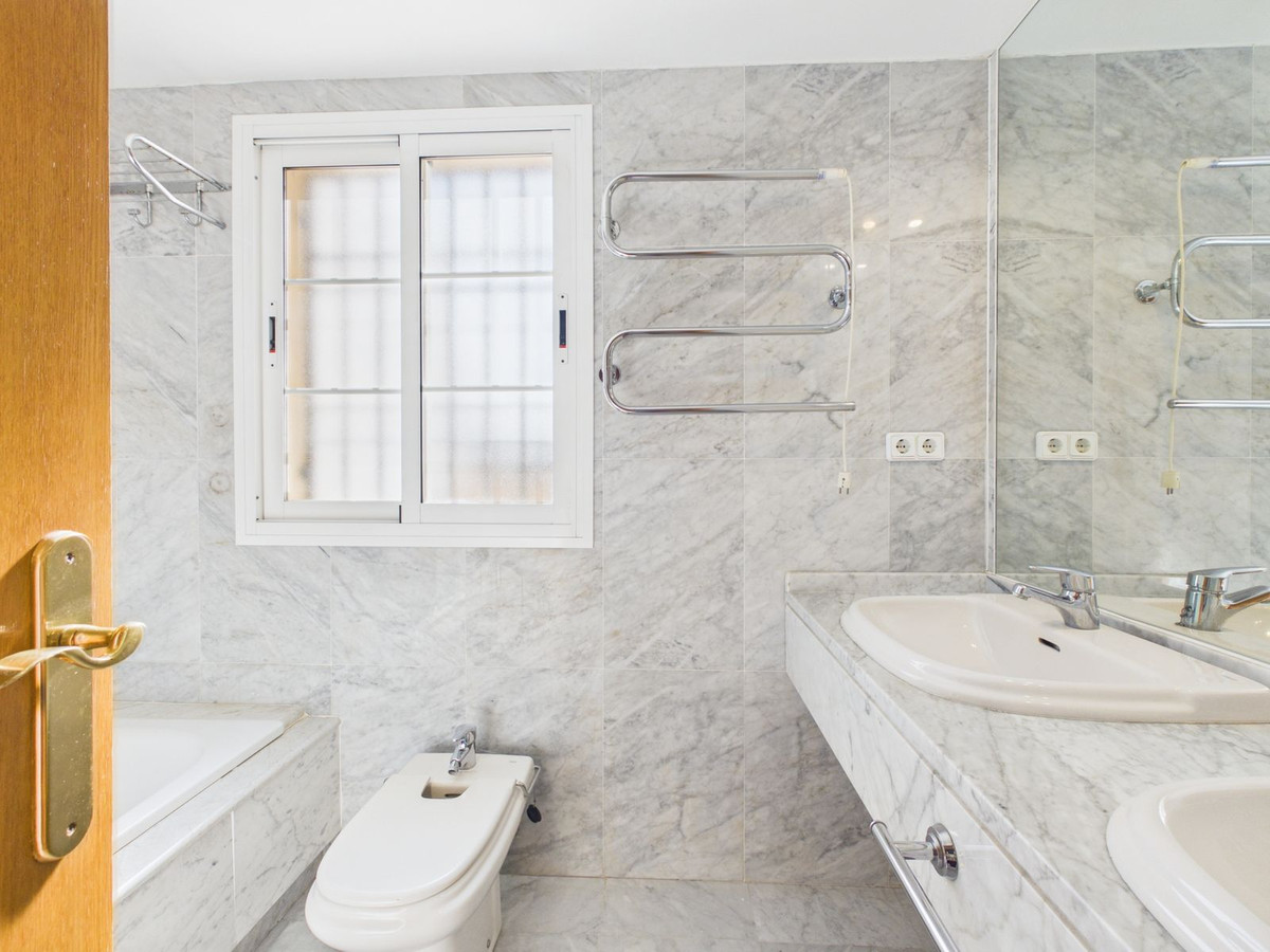 Appartement te koop in Marbella | 4 slaapkamers H5472127