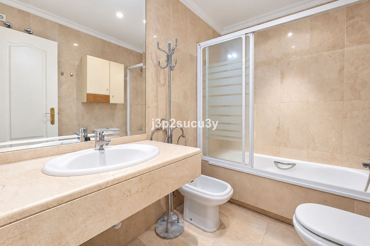 Appartement te koop in Marbella | 2 slaapkamers H5486707