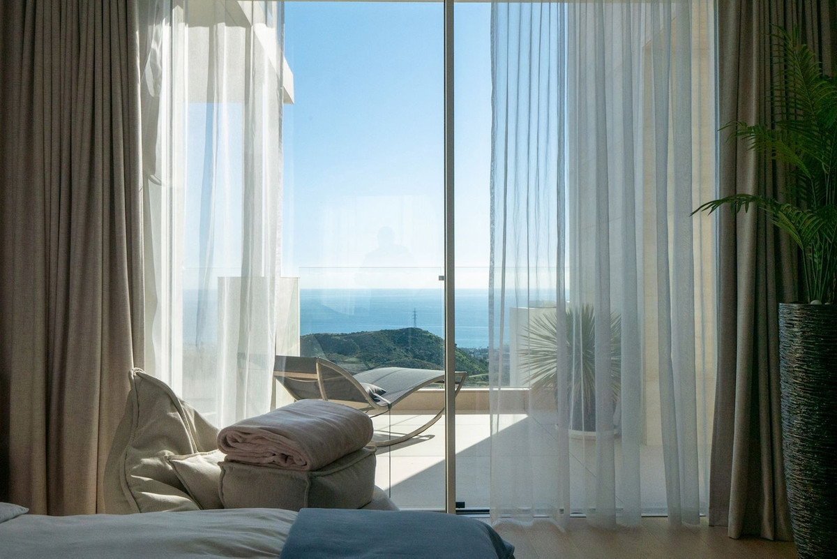 Penthouse te koop in Marbella | 3 slaapkamers H5491675