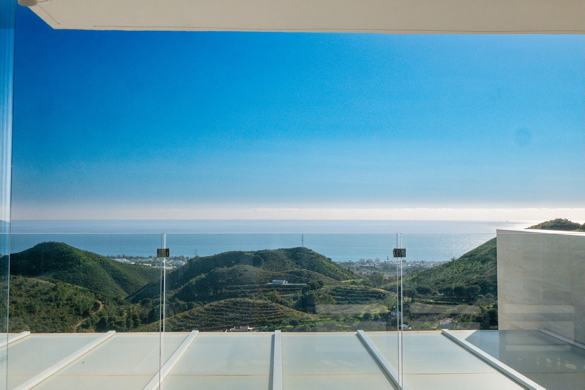 Penthouse te koop in Marbella | 3 slaapkamers H5491675