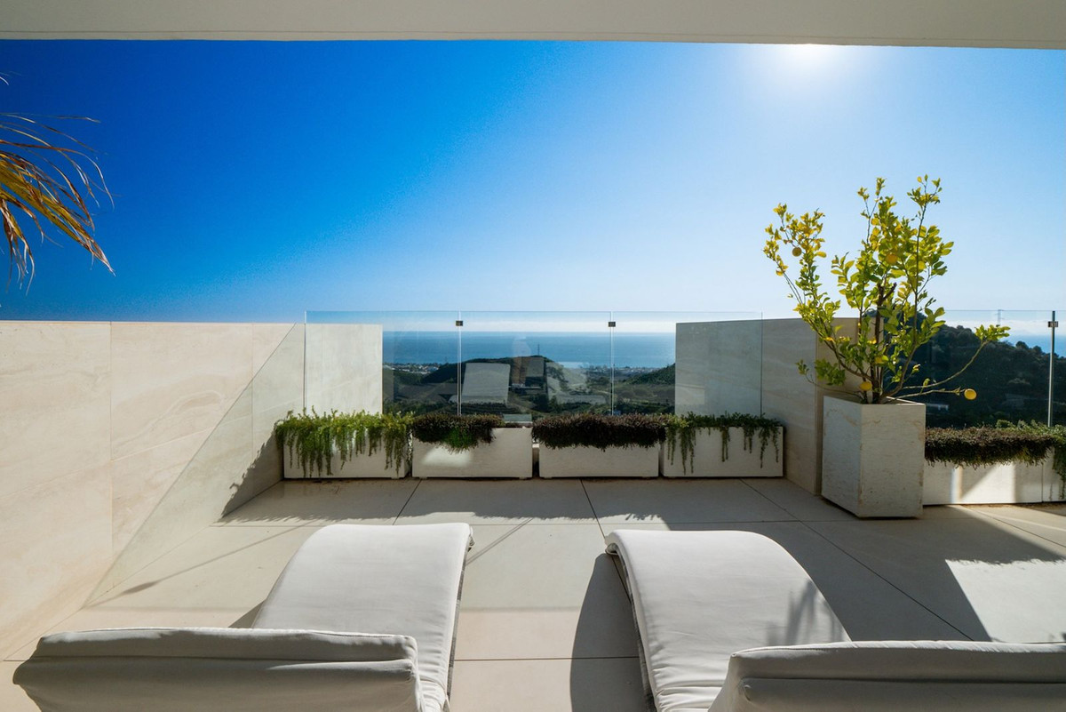 Penthouse te koop in Marbella | 3 slaapkamers H5491675
