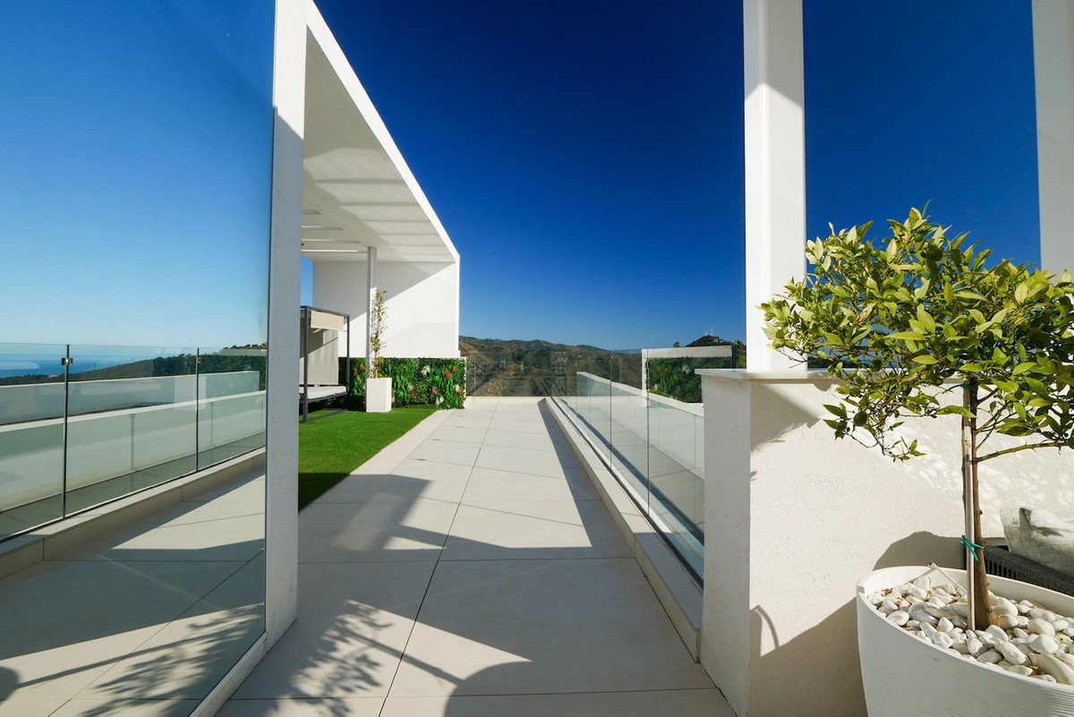 Penthouse te koop in Marbella | 3 slaapkamers H5491675