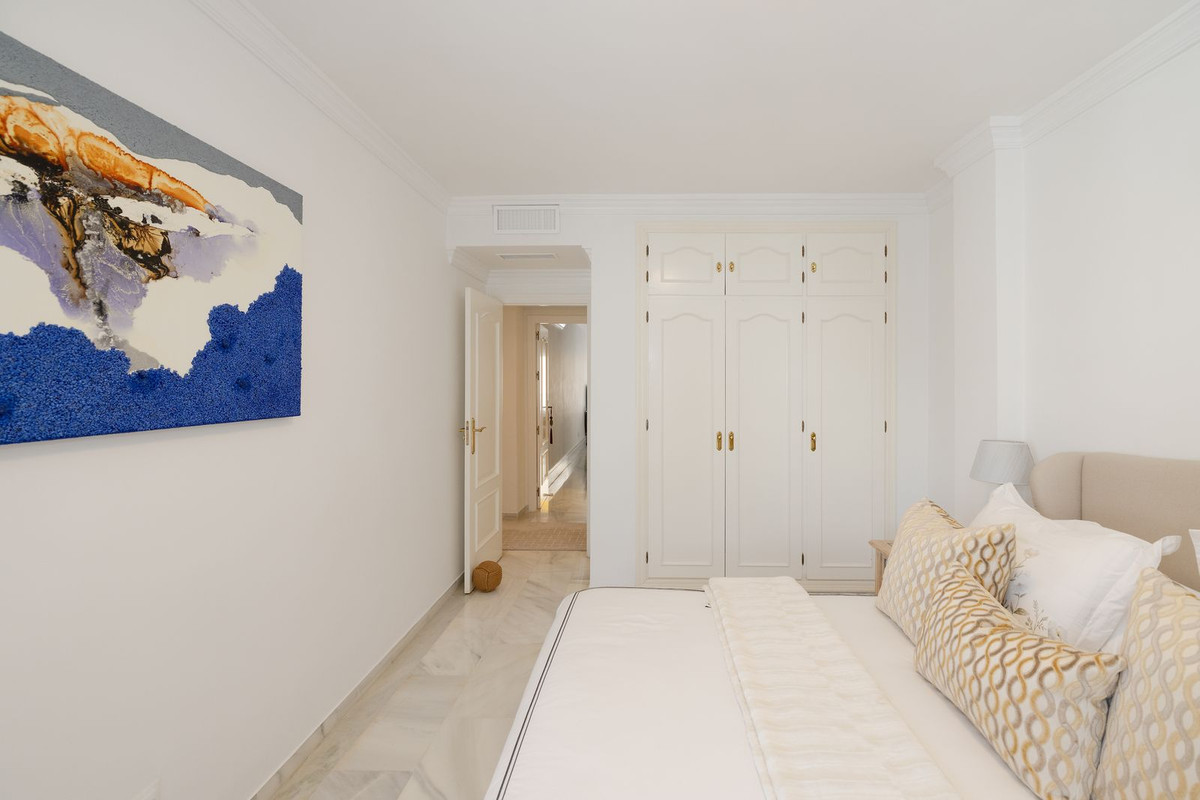Appartement te koop in Marbella | 4 slaapkamers H5492311