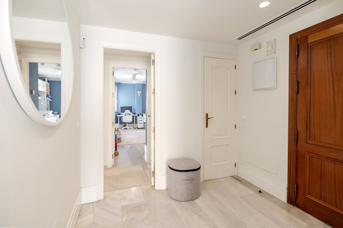 Appartement te koop in Marbella | 4 slaapkamers H5492311