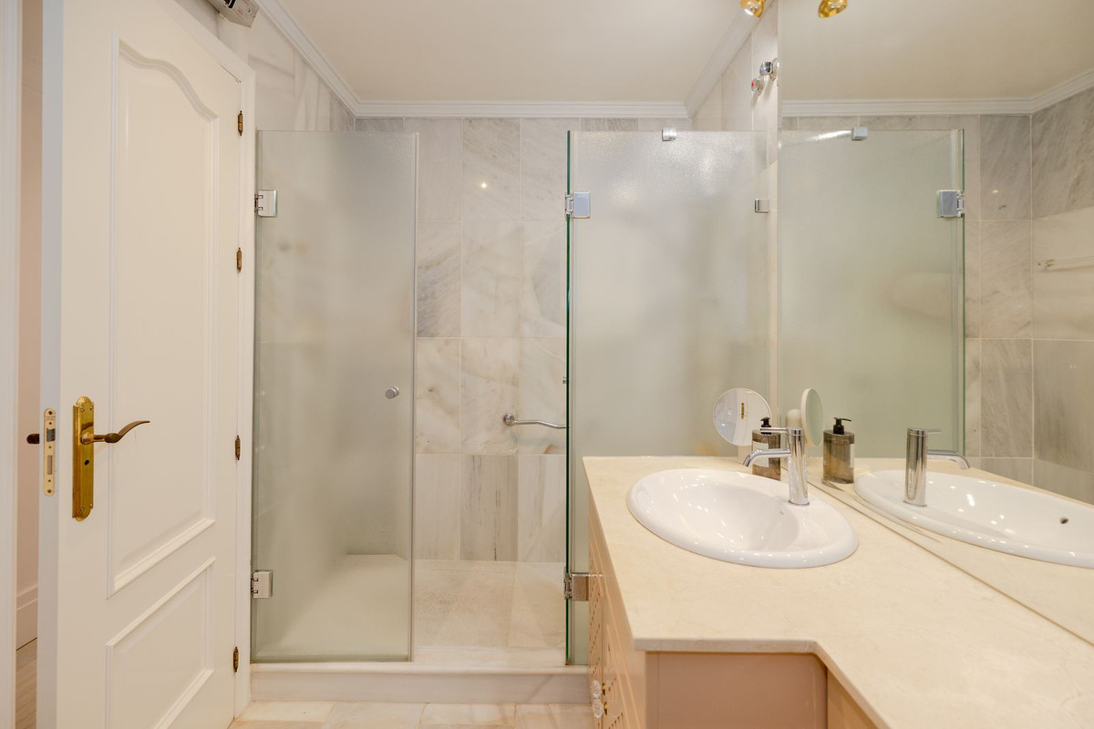 Appartement te koop in Marbella | 4 slaapkamers H5492311
