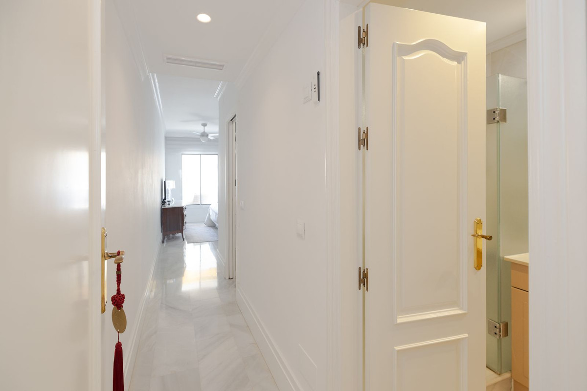 Appartement te koop in Marbella | 4 slaapkamers H5492311
