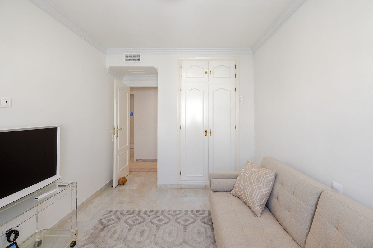 Appartement te koop in Marbella | 4 slaapkamers H5492311
