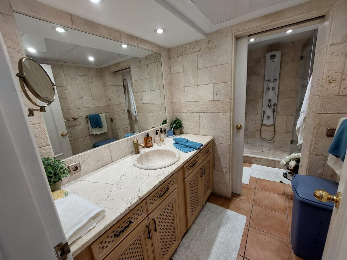 Appartement te koop in Marbella | 2 slaapkamers H5502727